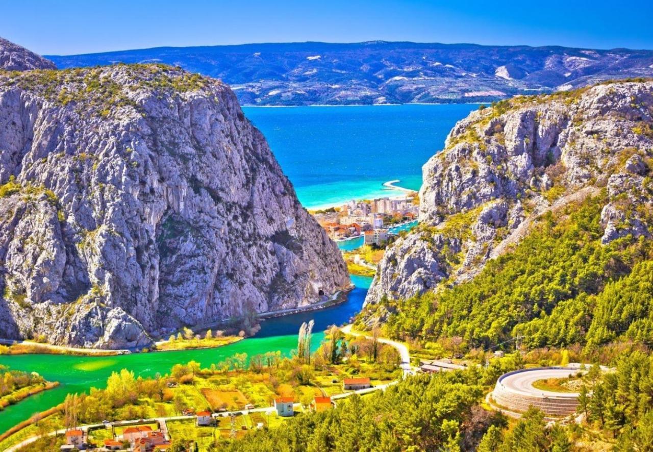 Sandy Beach Apartment Omiš Εξωτερικό φωτογραφία